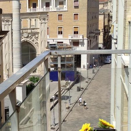 La Colonna Holiday House Apartment Lecce Exterior photo