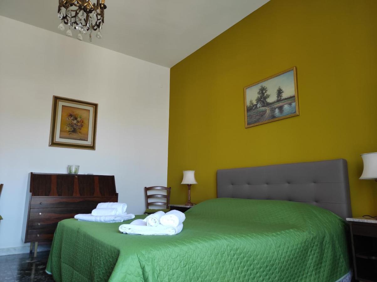 La Colonna Holiday House Apartment Lecce Exterior photo